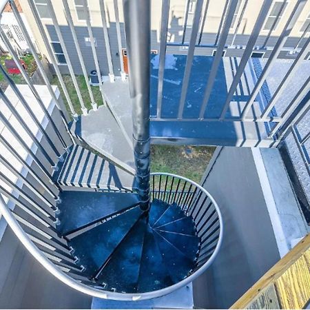Spacious 3Bedroom Duplex With Rooftop Deck! Washington Bagian luar foto