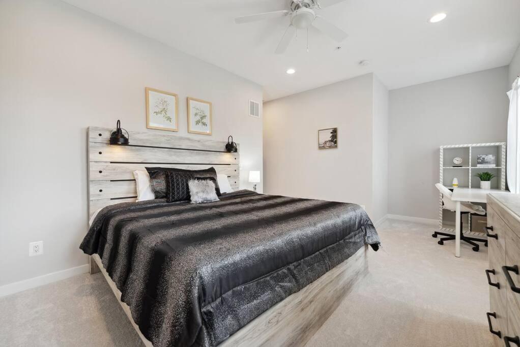 Spacious 3Bedroom Duplex With Rooftop Deck! Washington Bagian luar foto